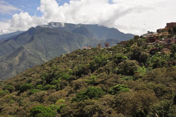 A linda paisagem ao redor da cidade de Coroico, região dos yungas, na Bolívia